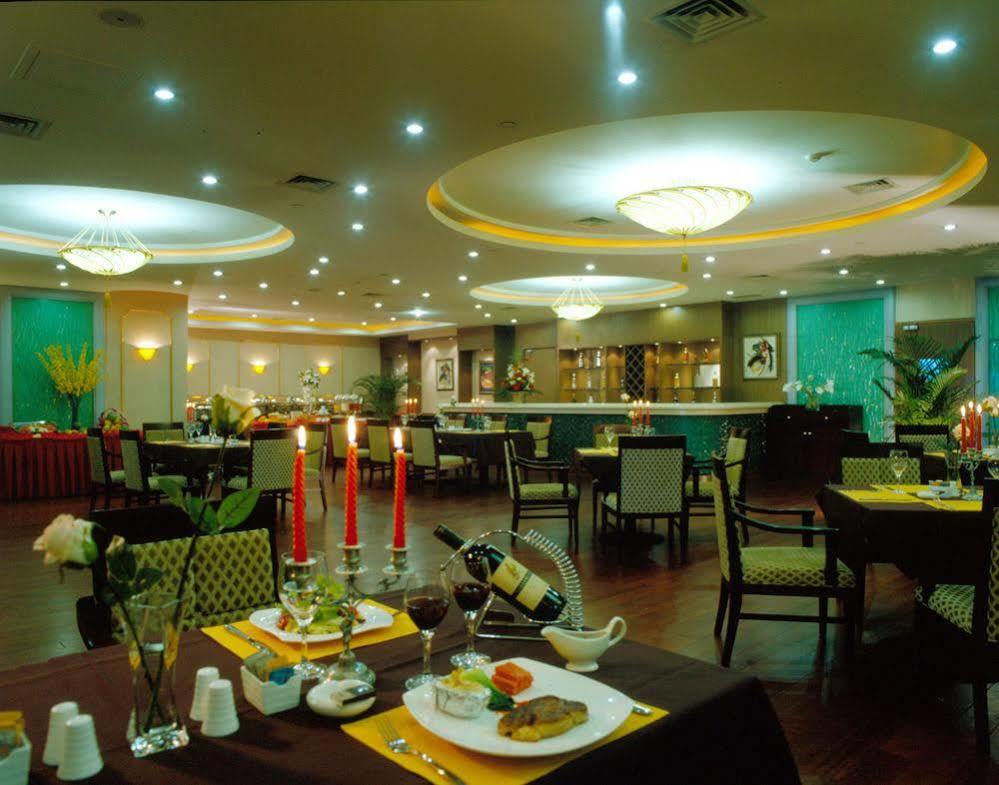 Beijing Spring Hotel Bagian luar foto