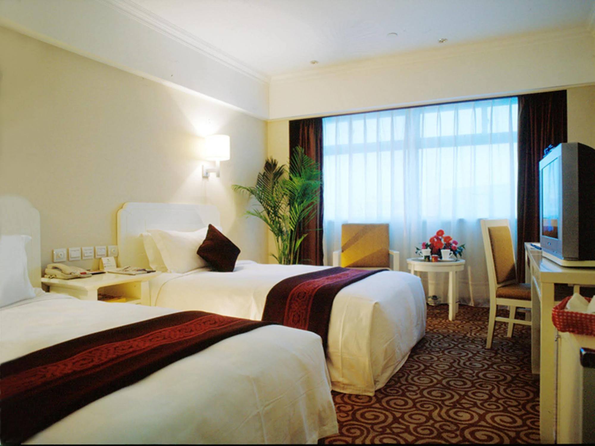 Beijing Spring Hotel Bagian luar foto