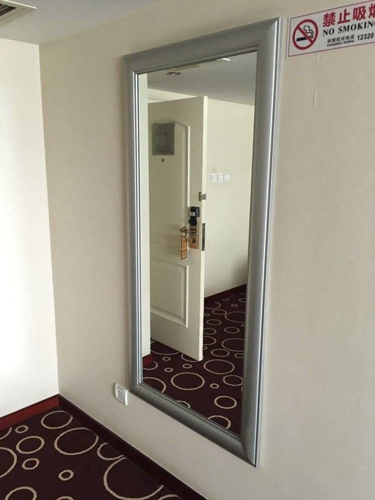Beijing Spring Hotel Bagian luar foto